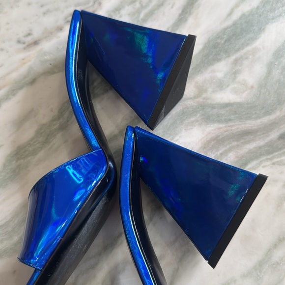 The Attico metallic blue leather mules / heels - Picture 6 of 7